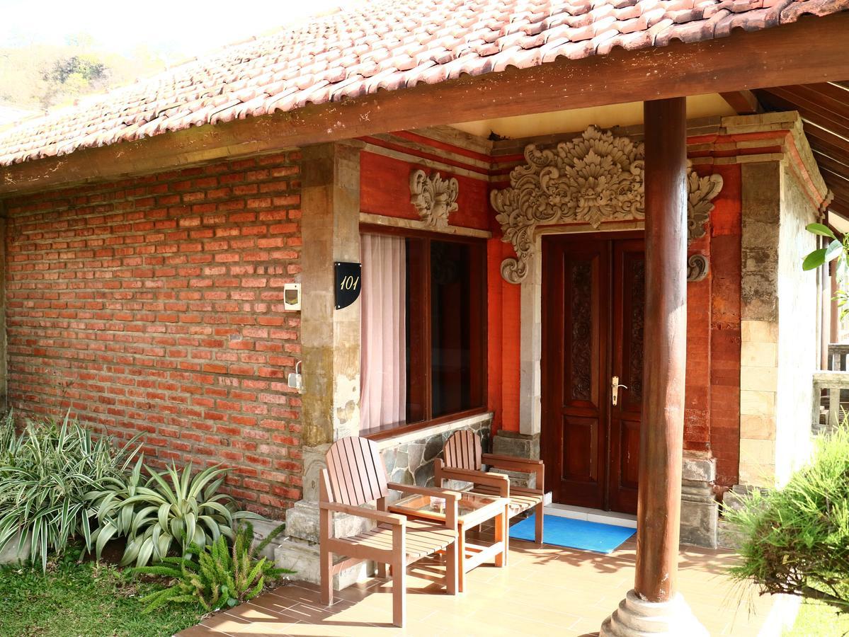 בניוואנגי Watu Dodol Hotel & Restaurant מראה חיצוני תמונה