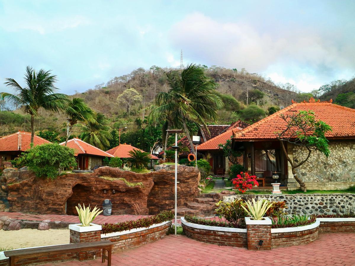 בניוואנגי Watu Dodol Hotel & Restaurant מראה חיצוני תמונה